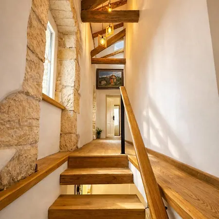 Villa Cerrus *
